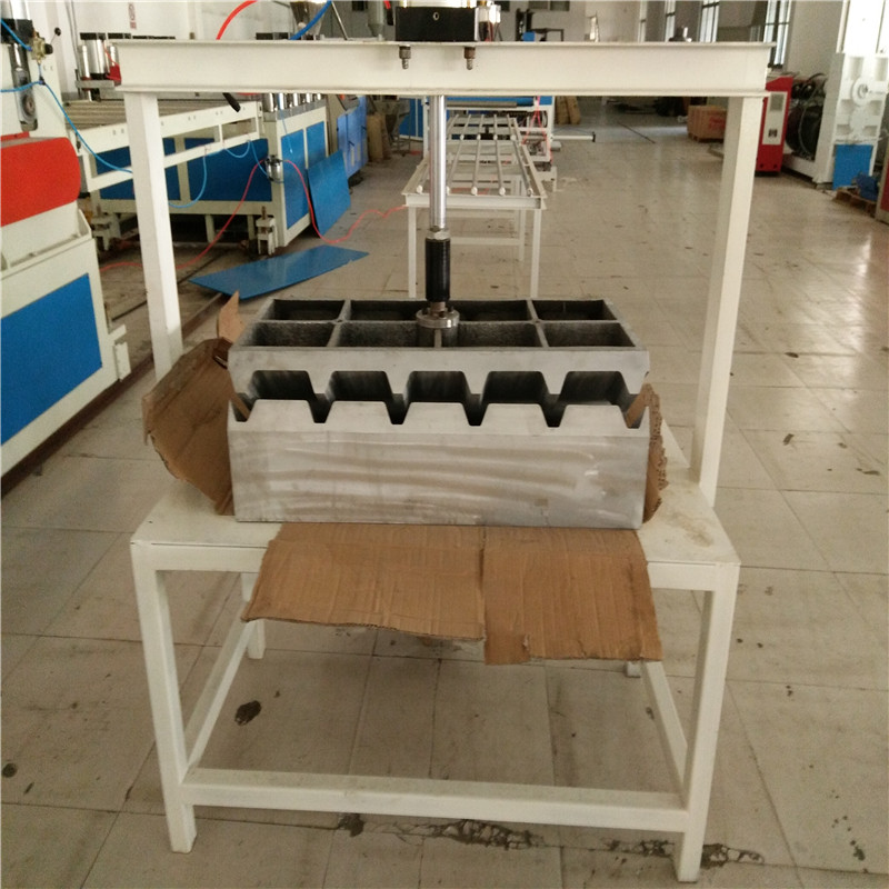 3 layer PVC wave roofing linya ng produksyon